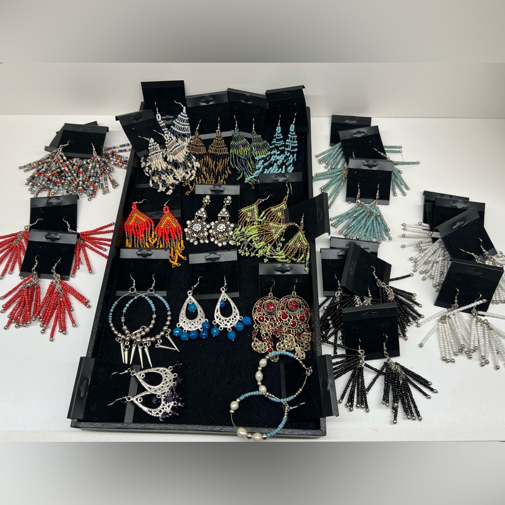 Wholesale liquidation. Mix style of beaded earrings total 31 pieces from Bali